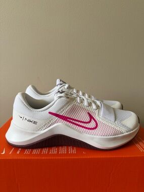 Nike MC Trainer 2 White Pink Foam DM0824-105 Women’s Size 6